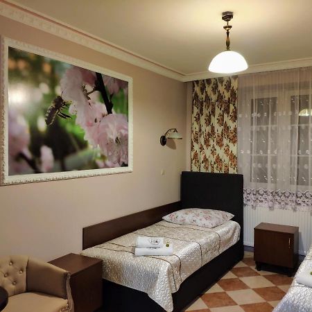 Dwor Bartnika Bed & Breakfast Narewka Dış mekan fotoğraf