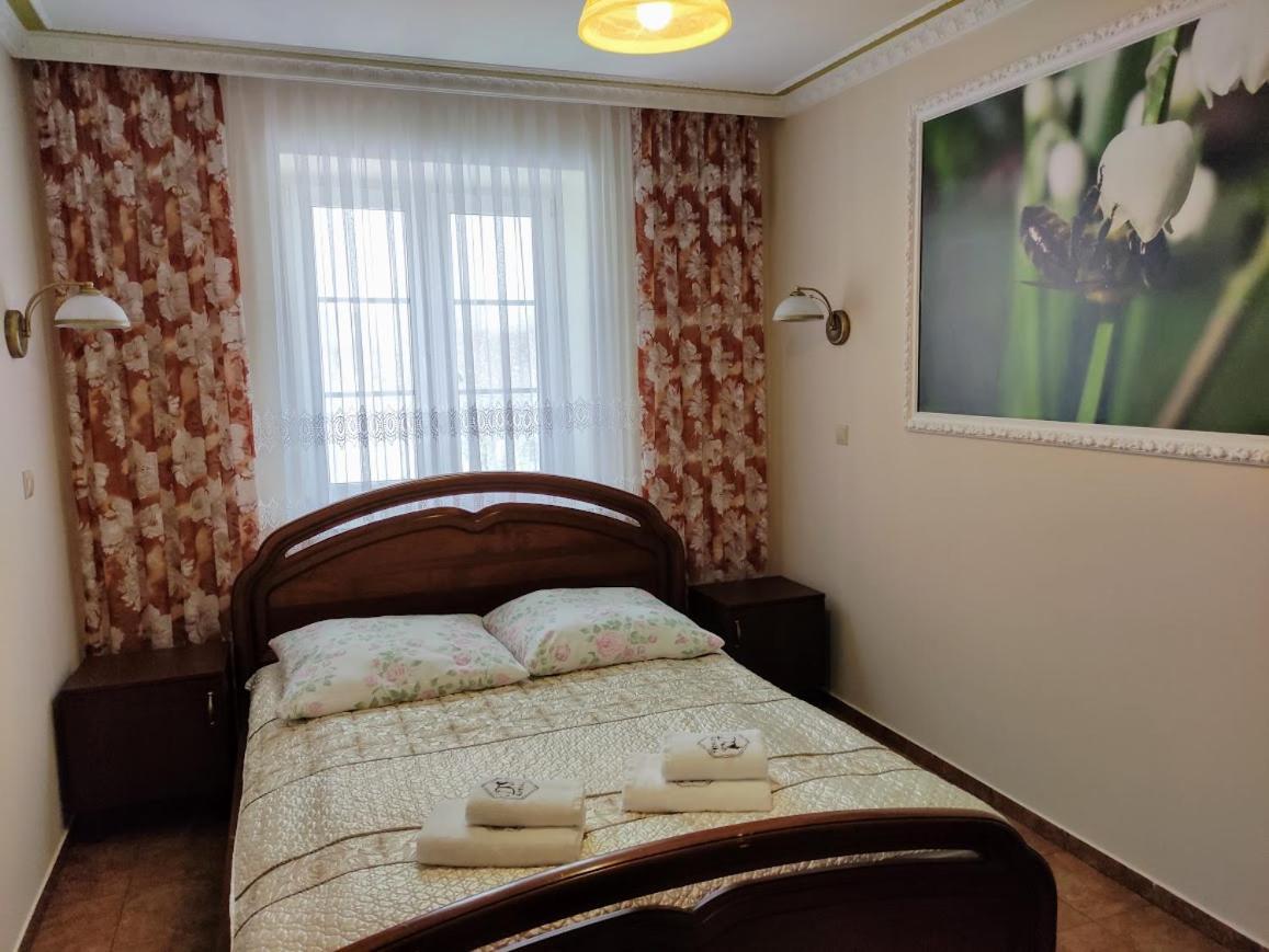 Dwor Bartnika Bed & Breakfast Narewka Dış mekan fotoğraf