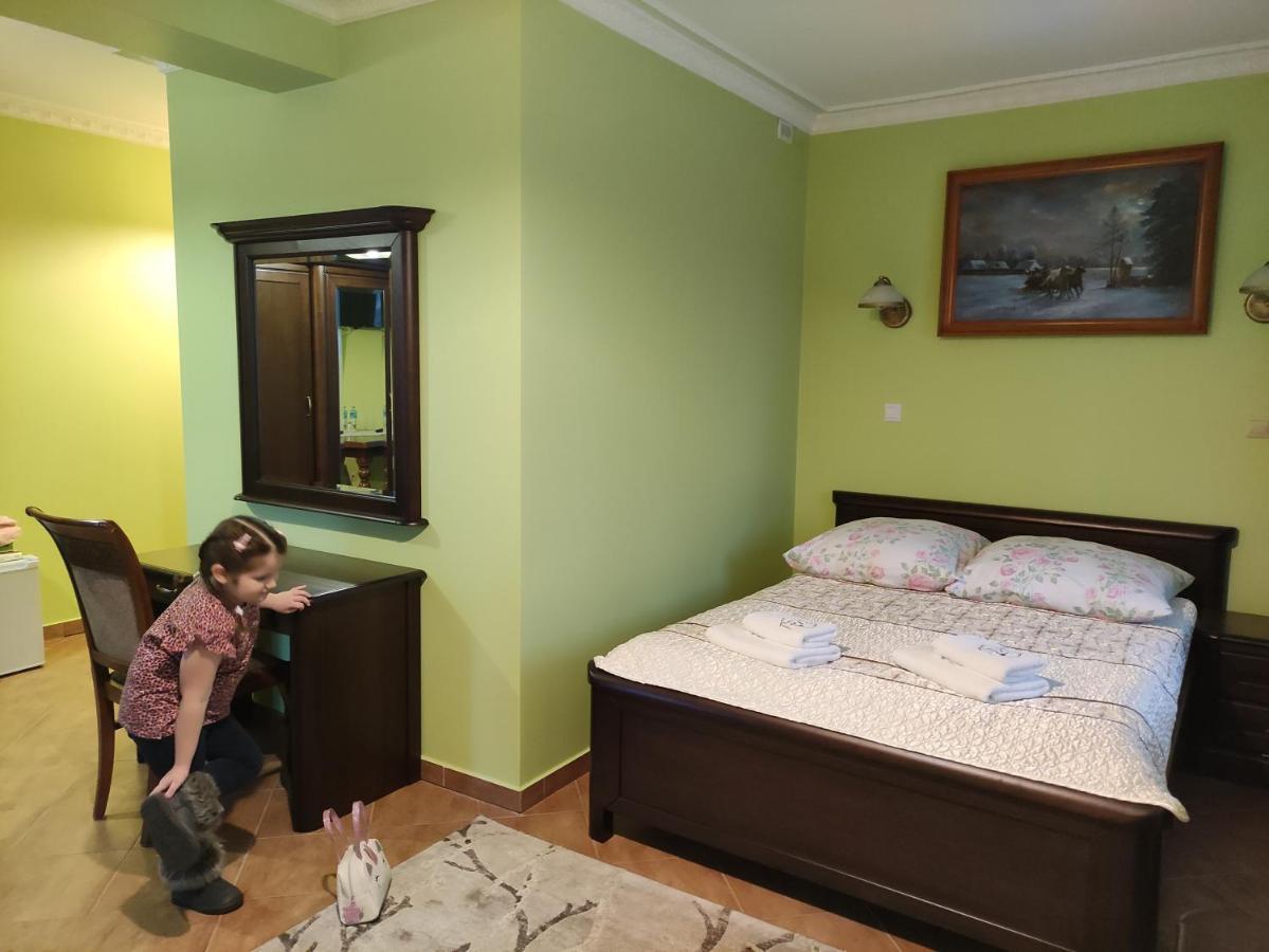 Dwor Bartnika Bed & Breakfast Narewka Dış mekan fotoğraf