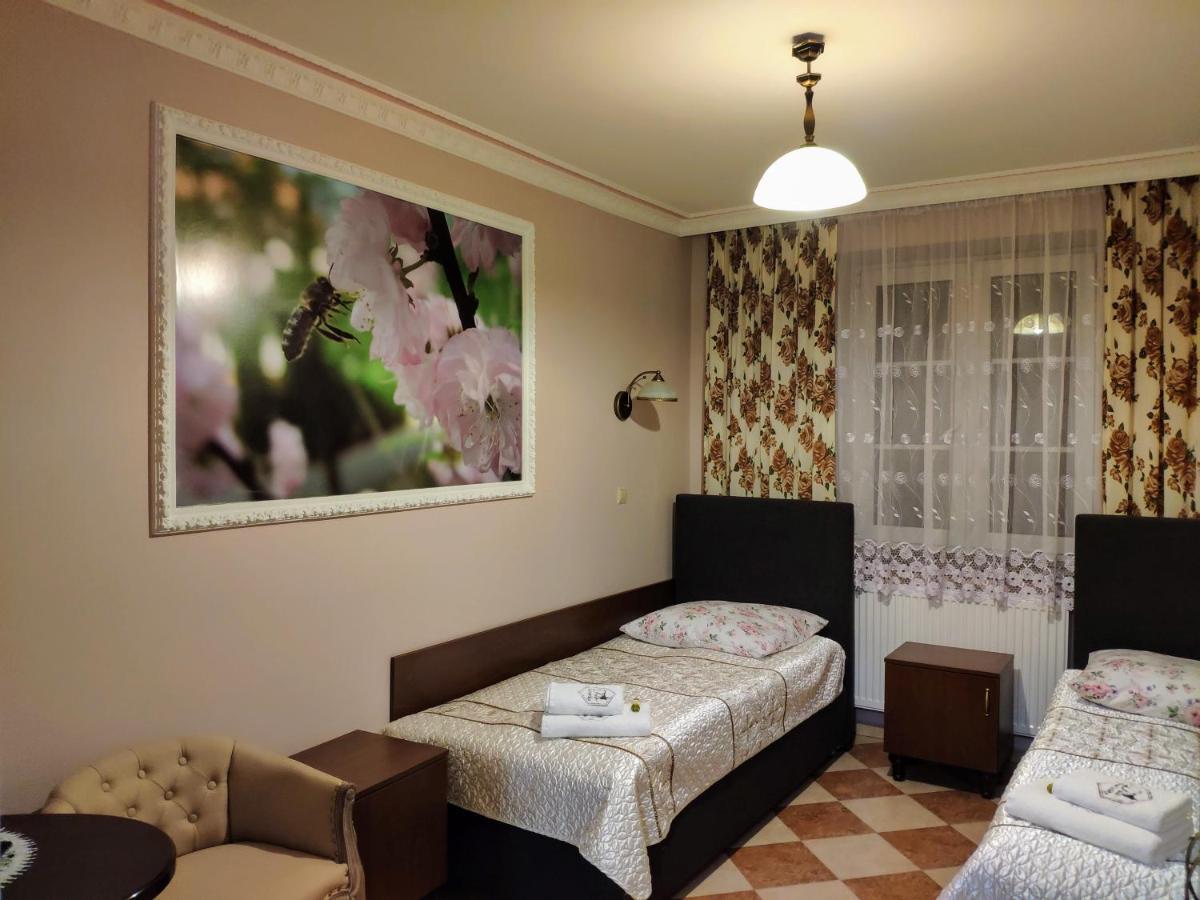 Dwor Bartnika Bed & Breakfast Narewka Dış mekan fotoğraf